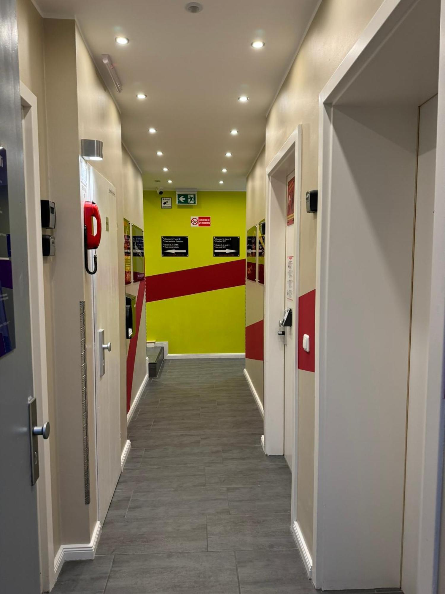 Room Pauli Hamburg Exterior photo