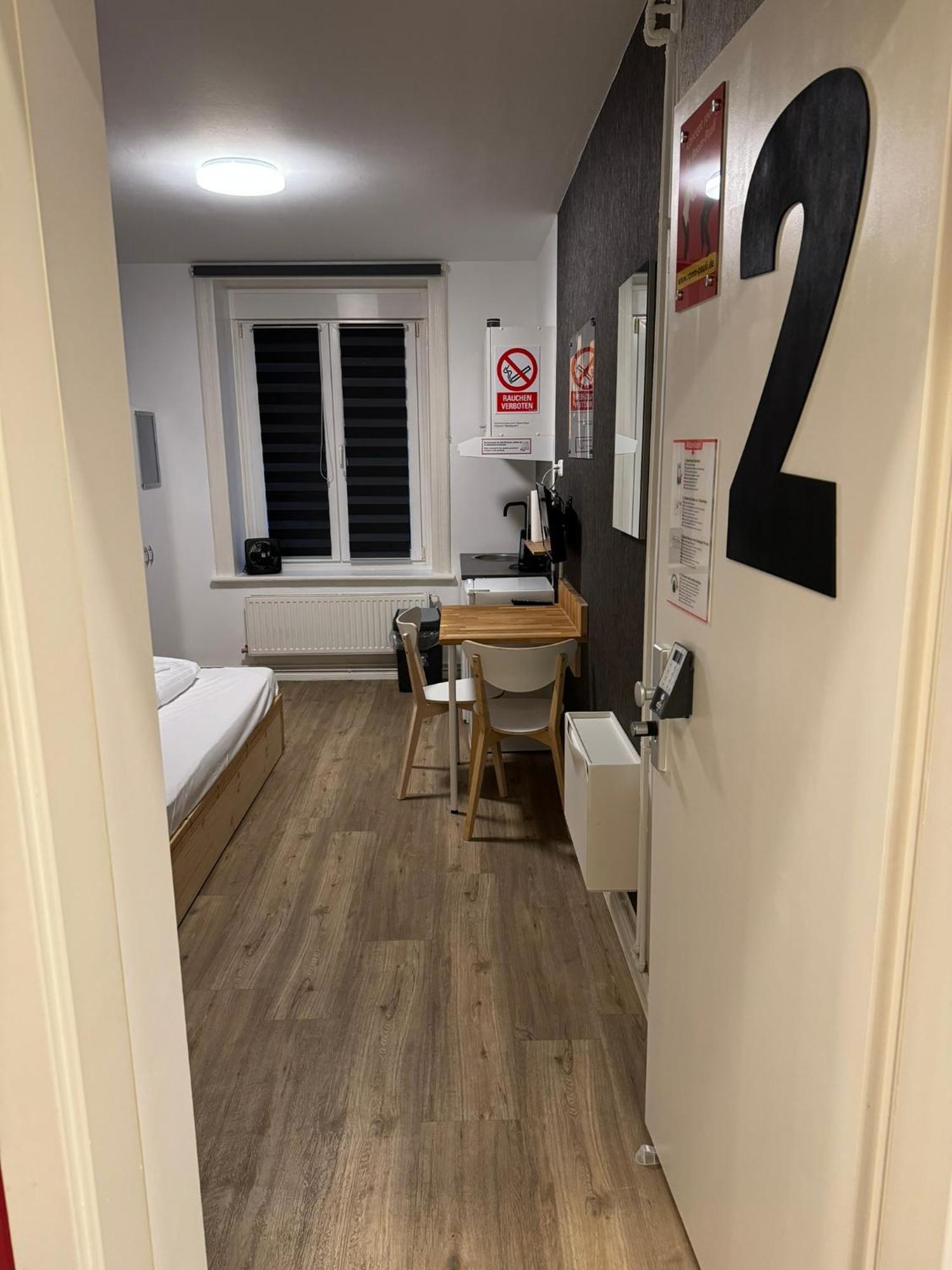 Room Pauli Hamburg Exterior photo